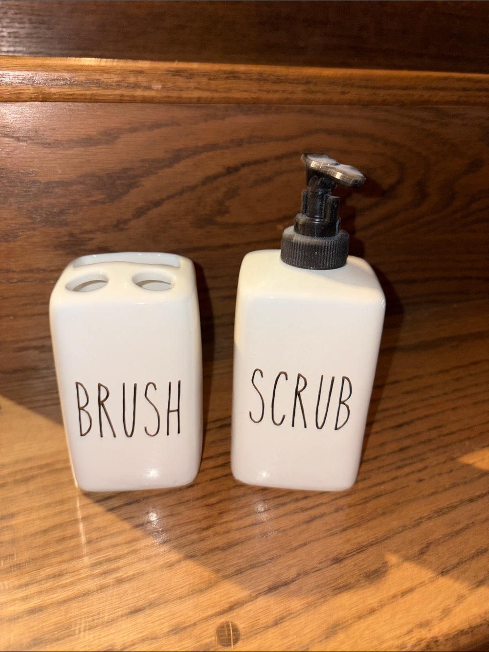 White Ceramic Brush & Scrub Bathroom Set new never used